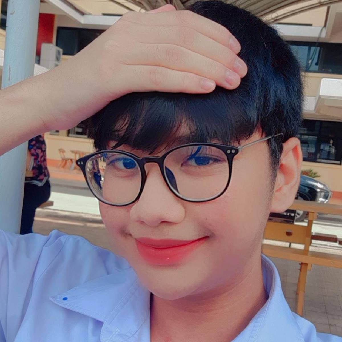 ภโวทัย ขลุดสกุล